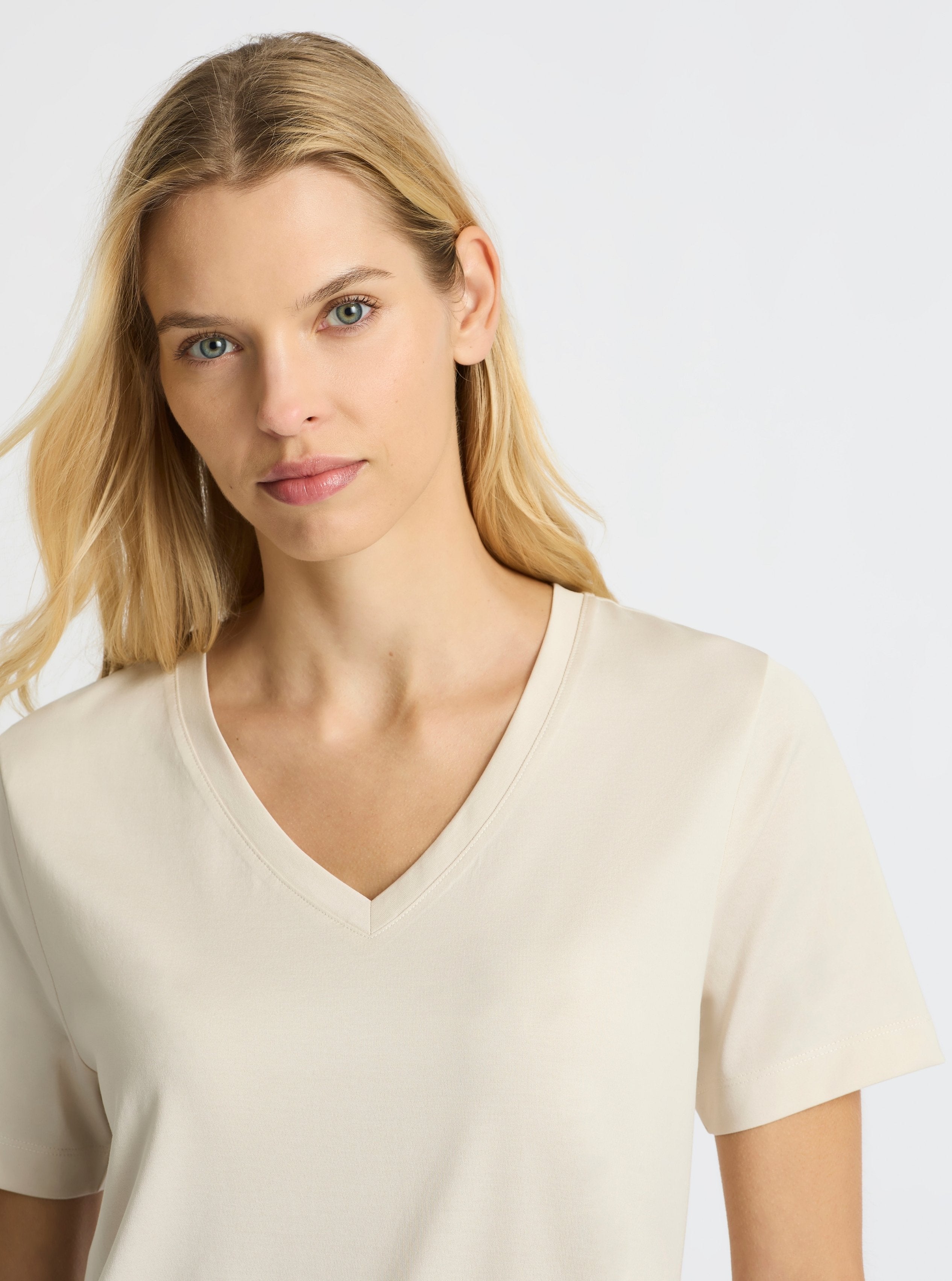 Beige|Supima® Mercerised V-neck Tee for women – premium soft cotton t-shirt|Karolina is 5'10" and wearing a size S